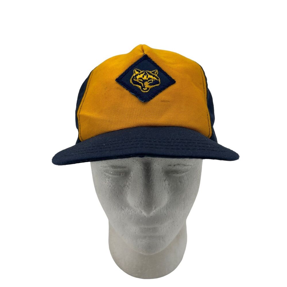 Vintage Boy Scouts CUB Scouts Hat Youth S/M Blue Gold Wolf Embroidered Snapback